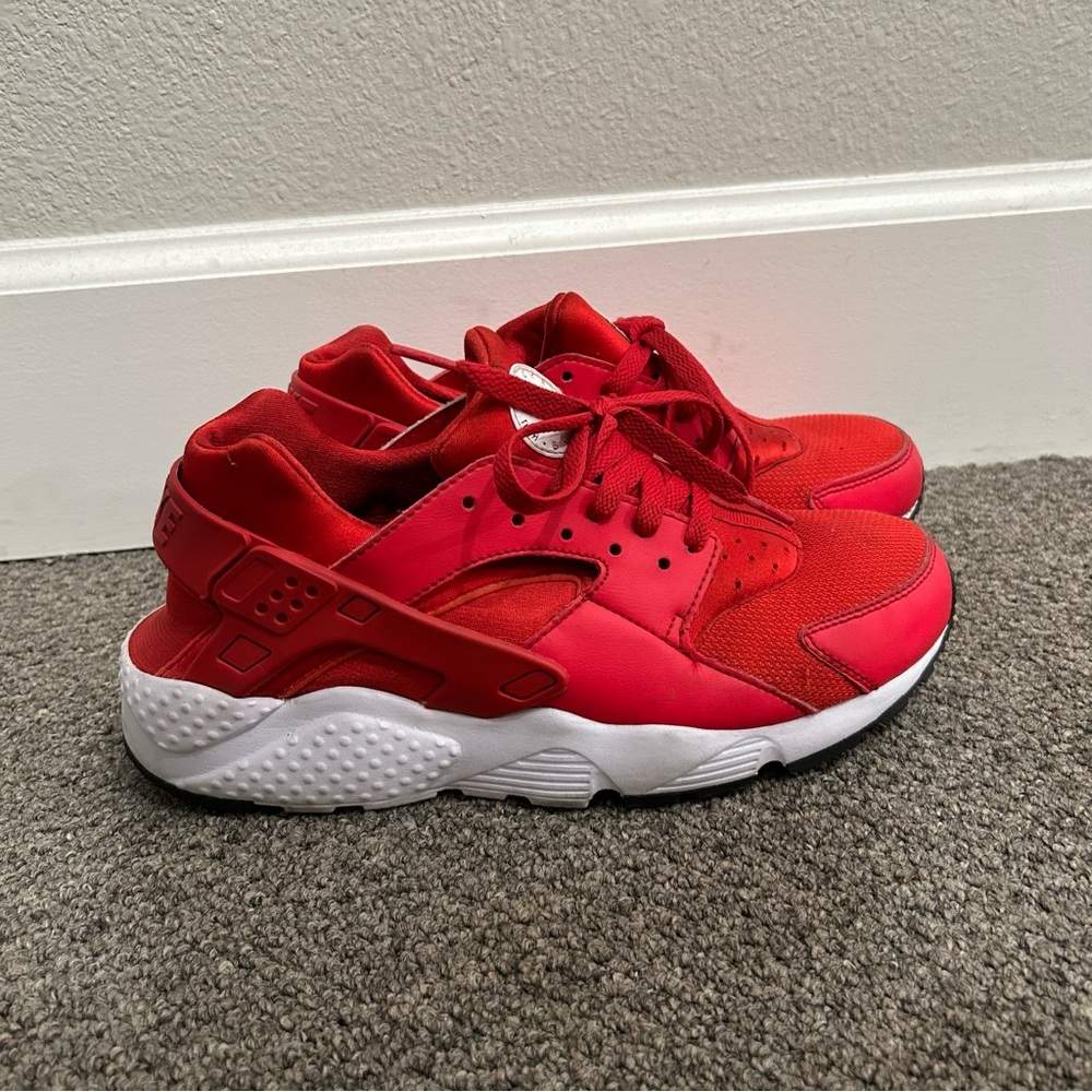 Red Nike huaraches